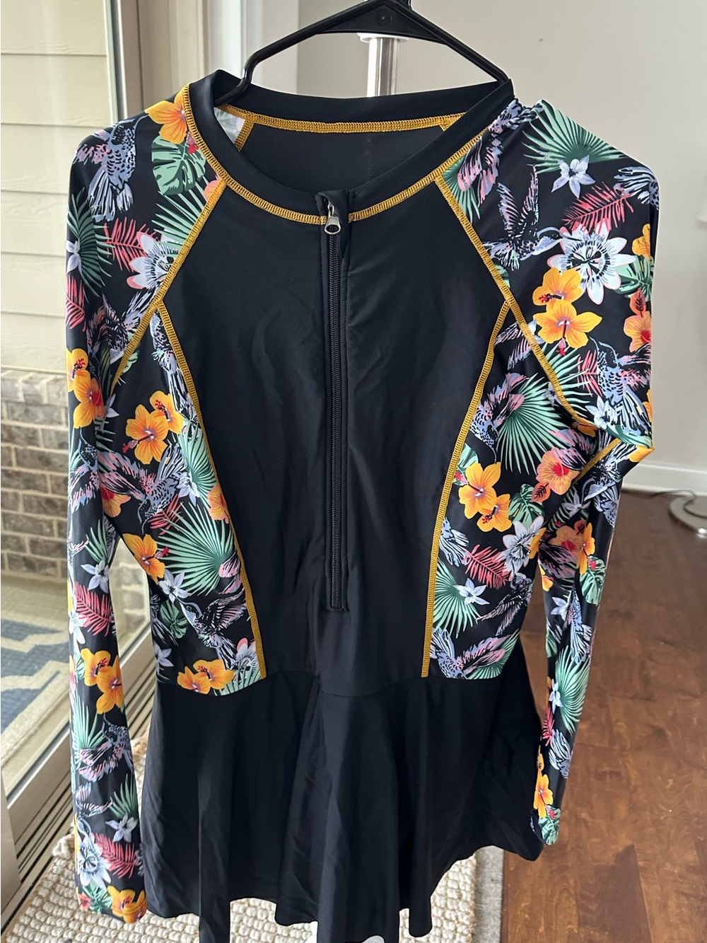 Target Women’s swimsuit dress size 1X NEW